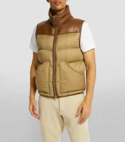 TOM FORD Lightweight Quilted Gilet 272 LT BGE SLD Gilets 8 TOM FORD Lightweight Quilted Gilet 272 LT BGE SLD Gilets -Tom Ford Store tom ford lightweight quilted gilet 17530951 37205598 1000